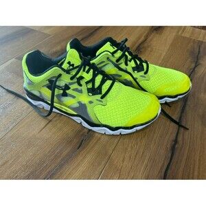 Under Armour Neon Yellow and Black Athletic Shoes